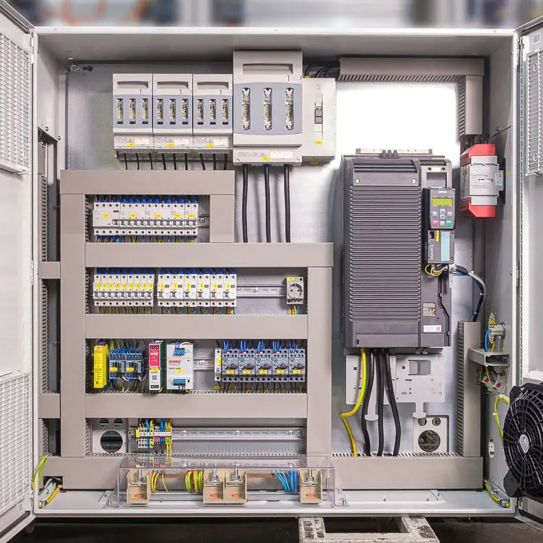 ELTA Elektrotechnik – Fertigung