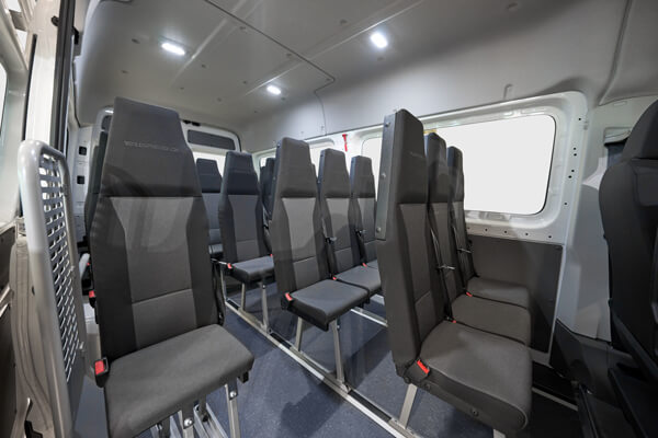 Schulbus auf Mercedes-Sprinter Basis