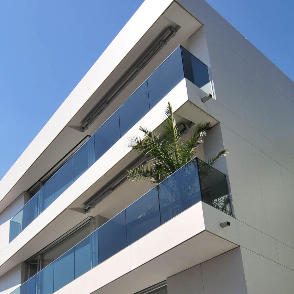 Glasbalkone Wohngebäude