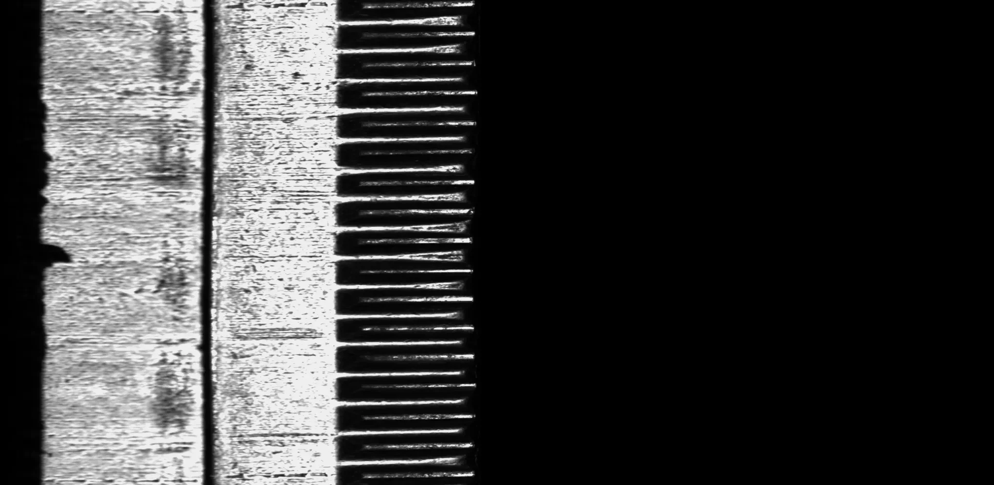 Surface defect detection on a metal part