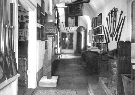 Heimatmuseum im Schloss 1933: Waffen, Militär, Luftfahrt, Feuerlöschwesen