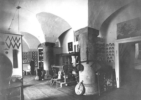 Heimatmuseum im Schloss 1933: Saal für Handwerk, Gewerbe, Volkskunde