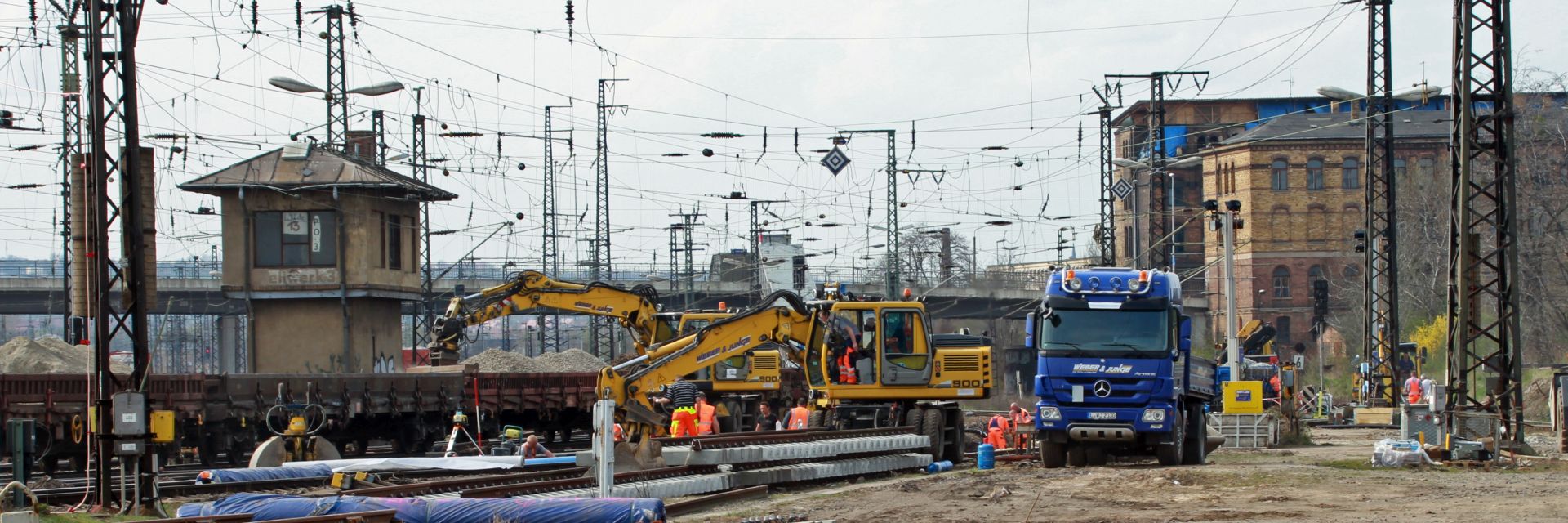 Civil engineering work on the track installation
