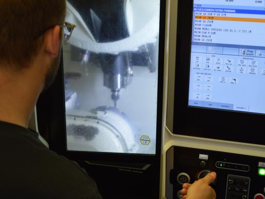 Präzisionsbauteile aus CNC-Fertigung