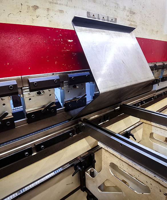 Hydraulikbehälter und CNC-Blechzuschnitte