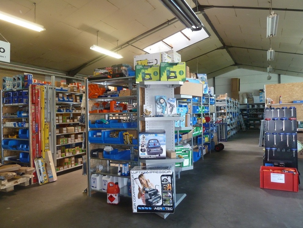 Lagerhaltung im Fachgroßhandel
