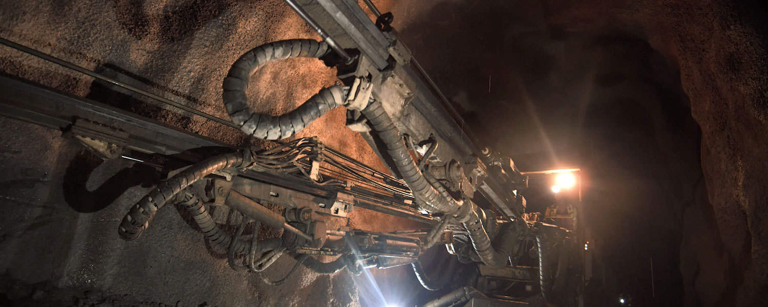 Drilling jumbo in tunnel driving