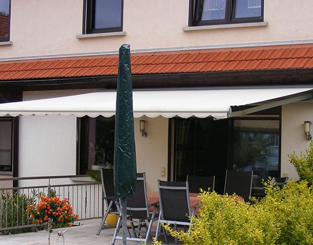 Terrasse mit Markise