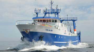 Trawler Villa de Hio