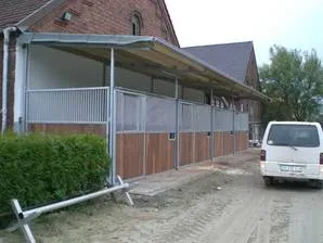 Außenstall