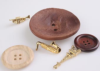 Holzknopf-Serie