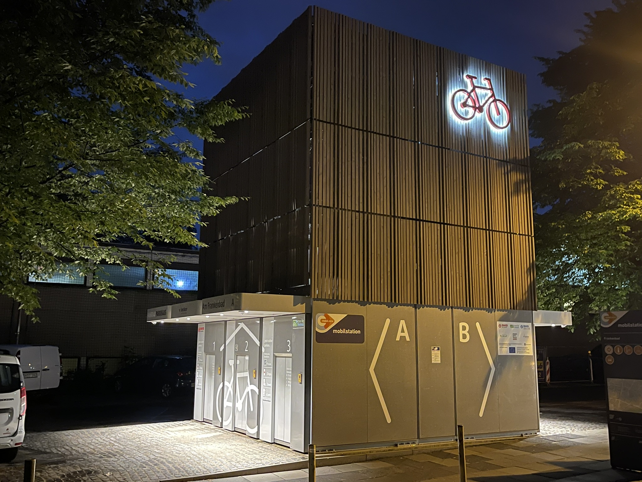 Fahrradparkturm Am Frankenbad