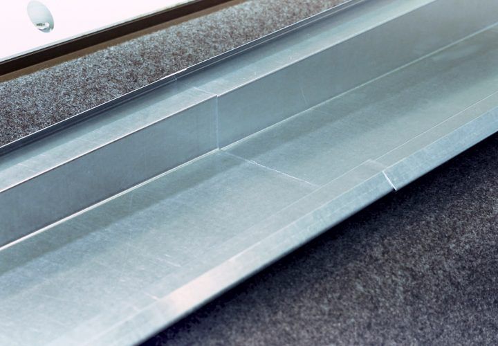 Tiefenanschlag für konische Bleche