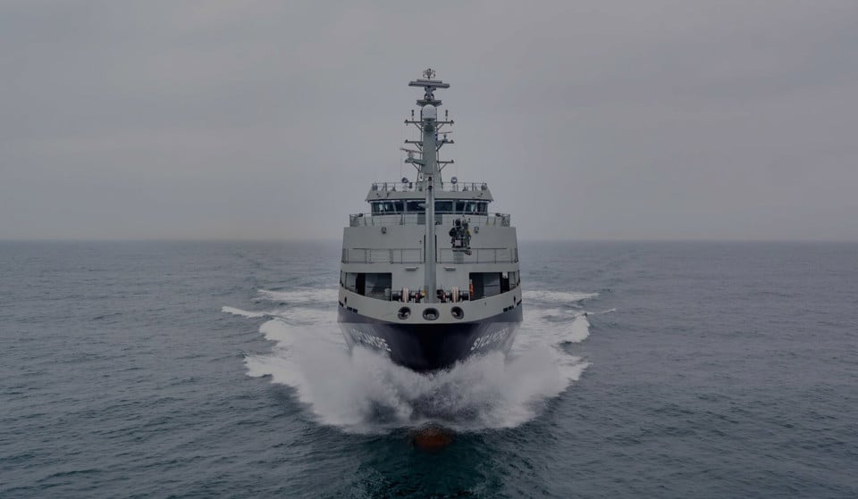 Naval-Radar an Bord der MV Sycamore
