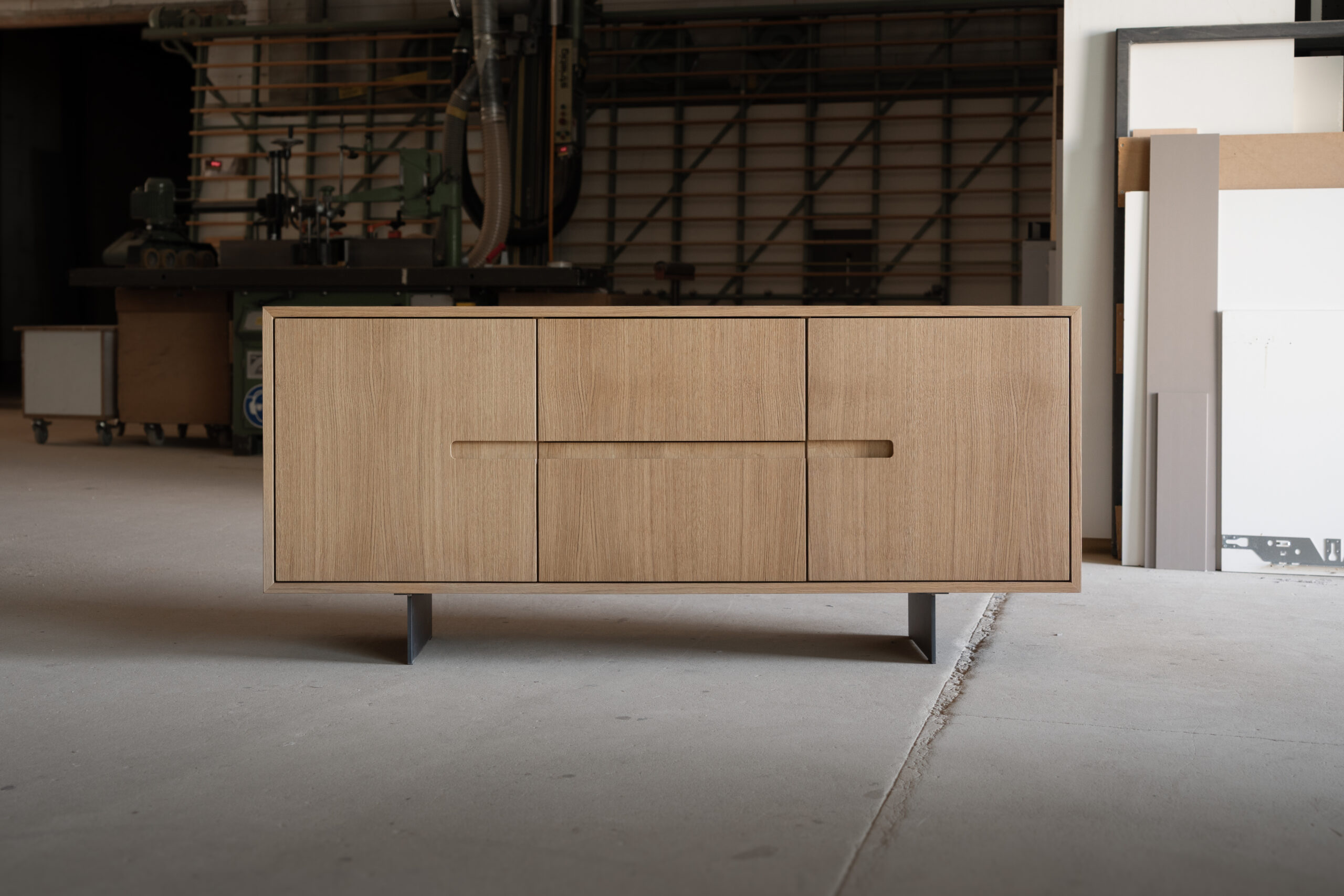 Sideboard «FERMO», Eiche furniert, lackiert