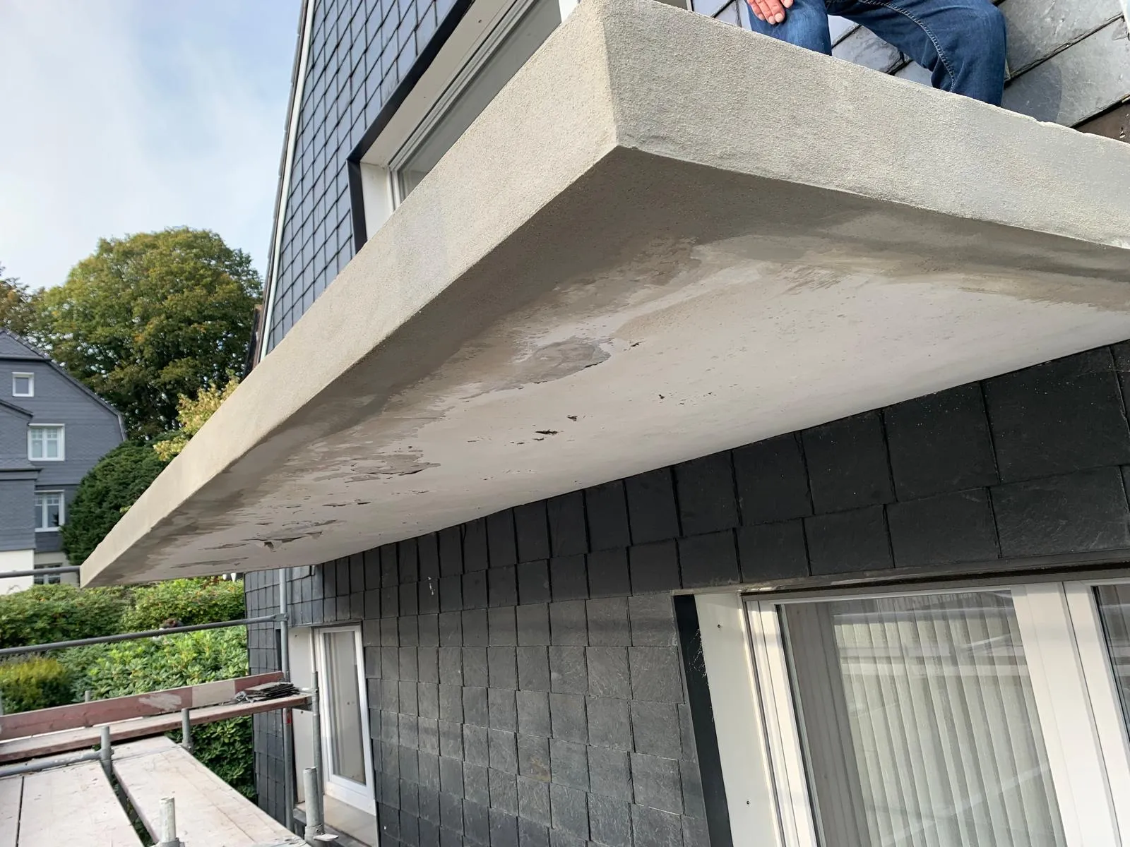 Instandgesetzte Balkonplatten-Unterseite