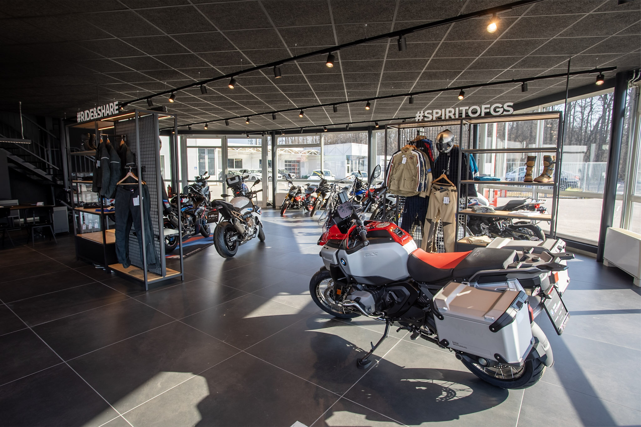 Showroom lighting