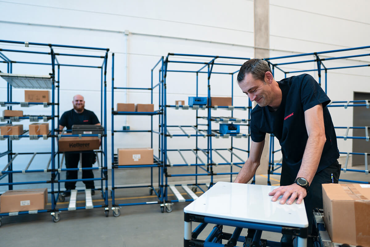 Arbeitsplatzsysteme & Montageinseln aus Rohrstecksystem