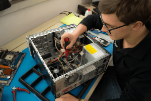 Service und Reparatur