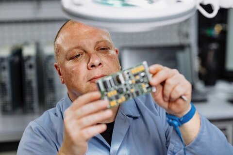 Elektronik-Reparatur