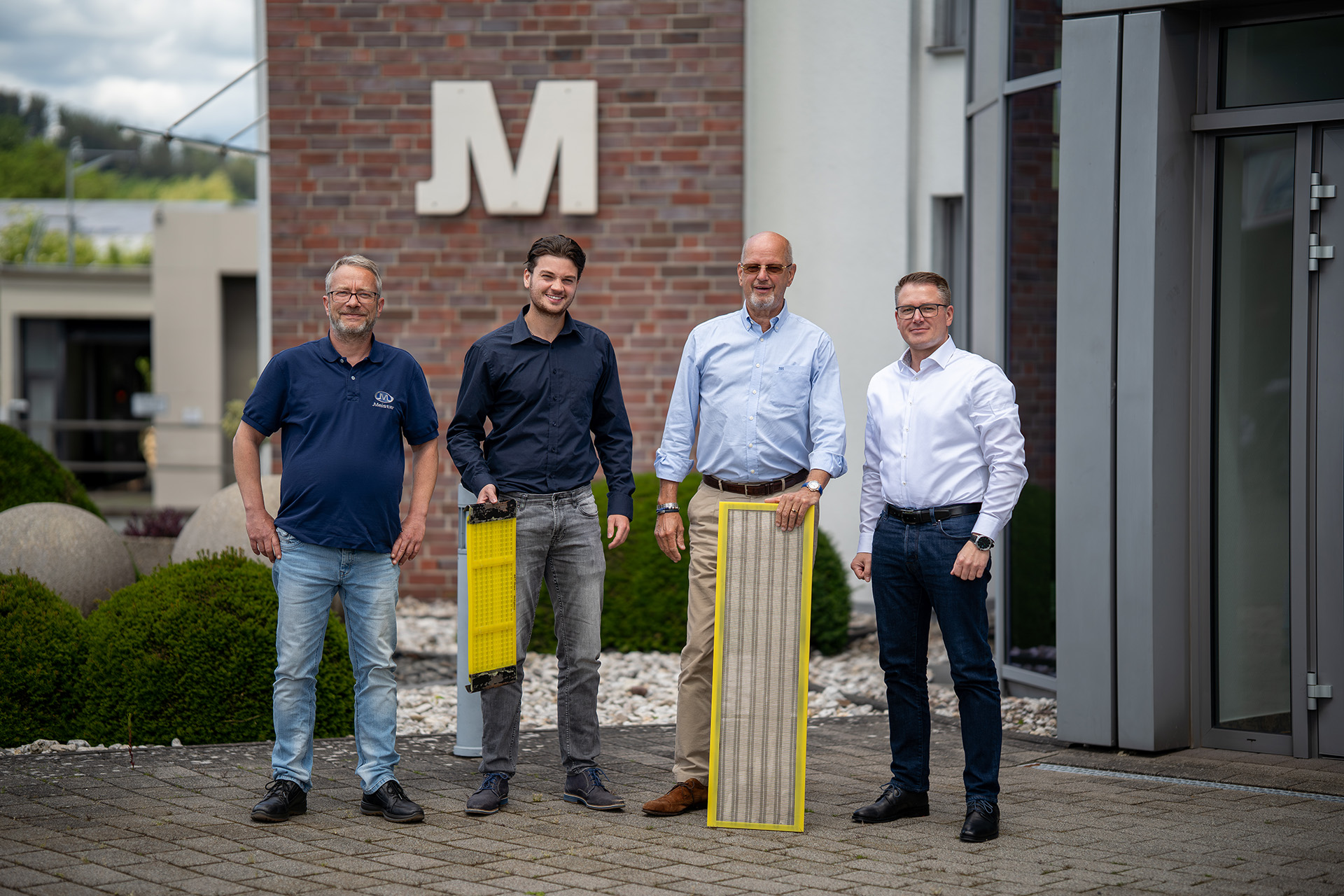 Partnerschaft mit 2000 Engineering
