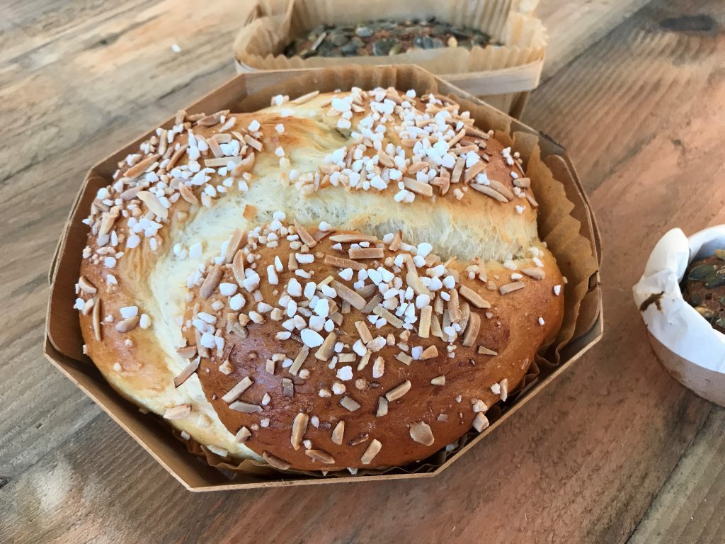 Holzbackform genäht (Hefezopf)
