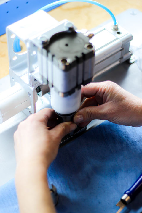 Handarbeit in der Fertigung