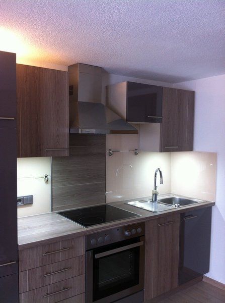 Glass kitchen backsplash