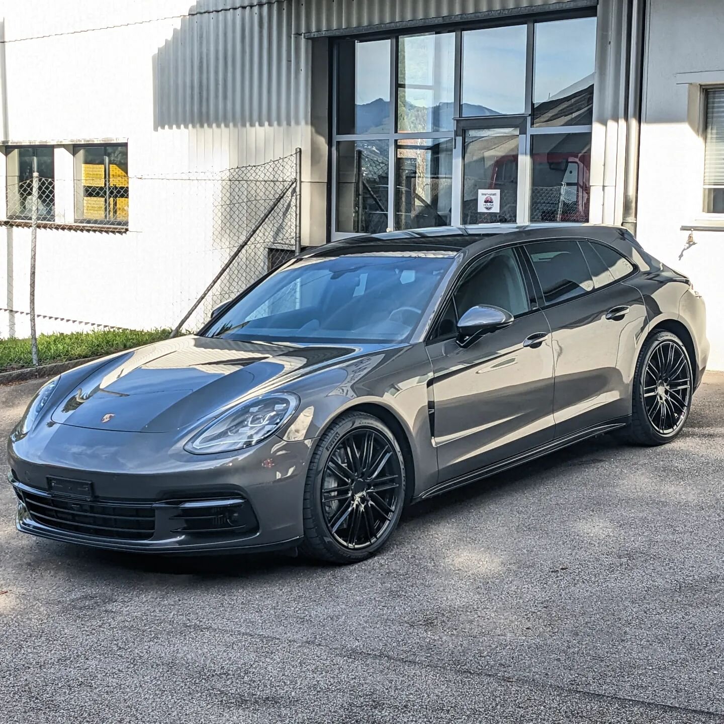 2018 Porsche Panamera 4S – Import und Schweizer Zulassung