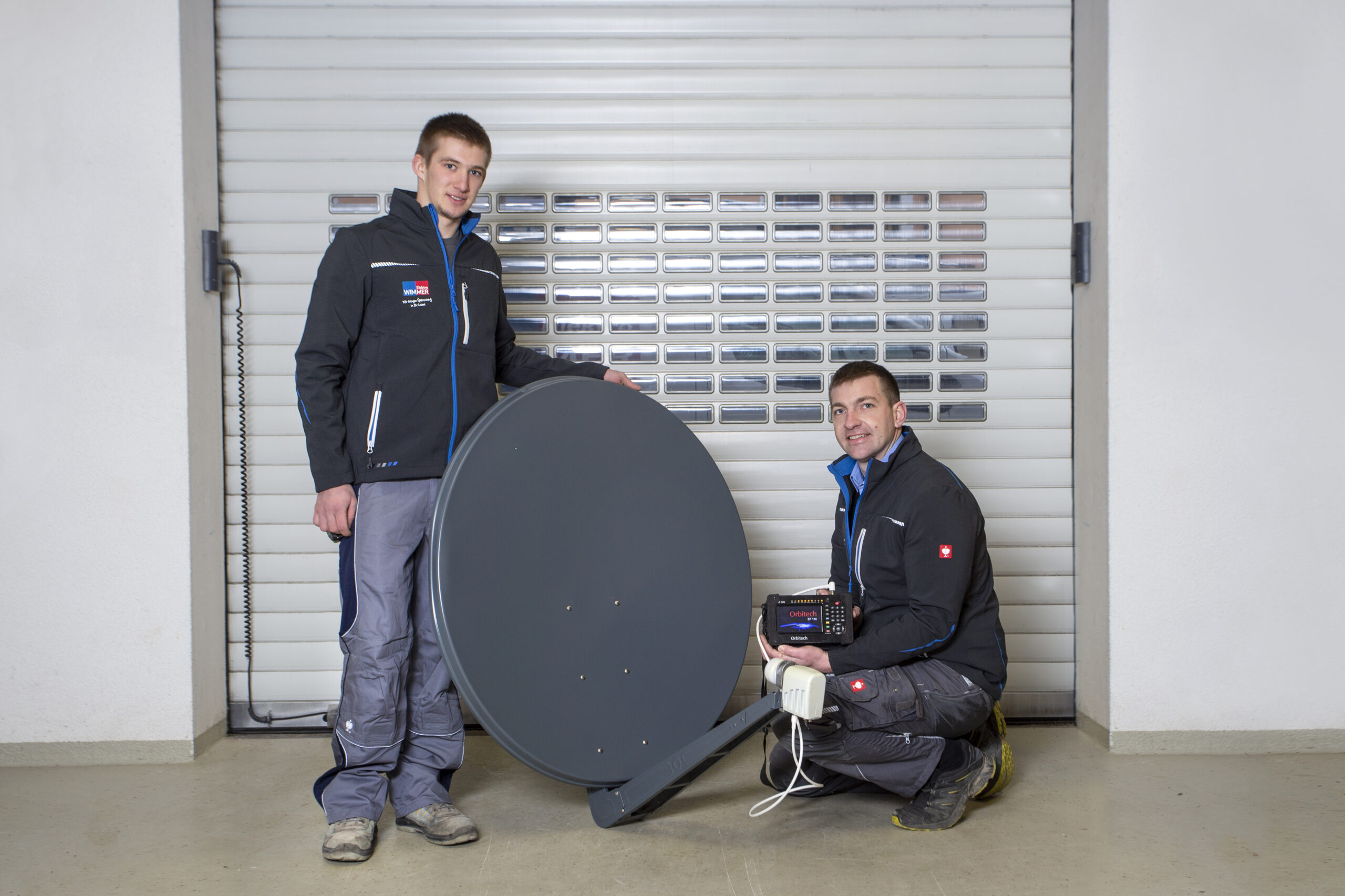 Team im Satellitenbereich