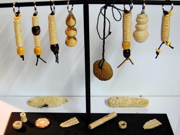 Holzschmuck gefertigt mit UNIMAT
