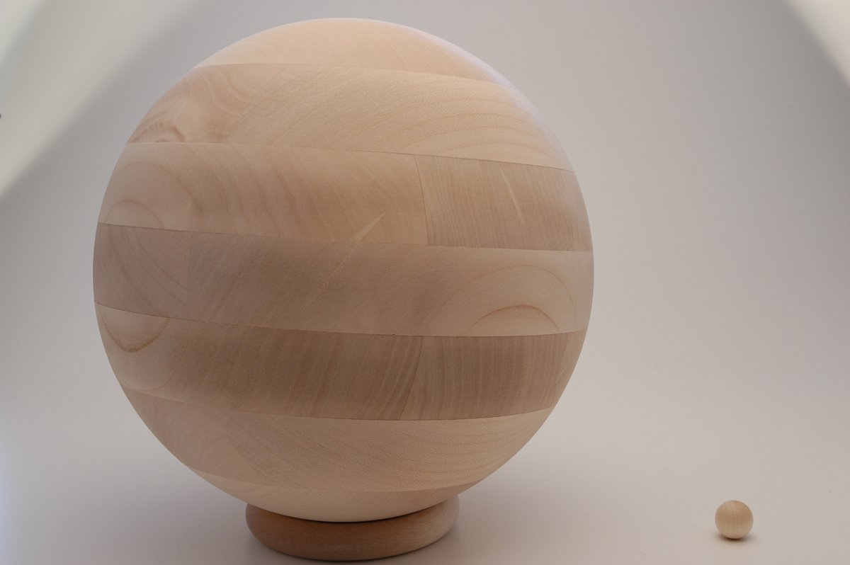 Wooden balls made of maple wood