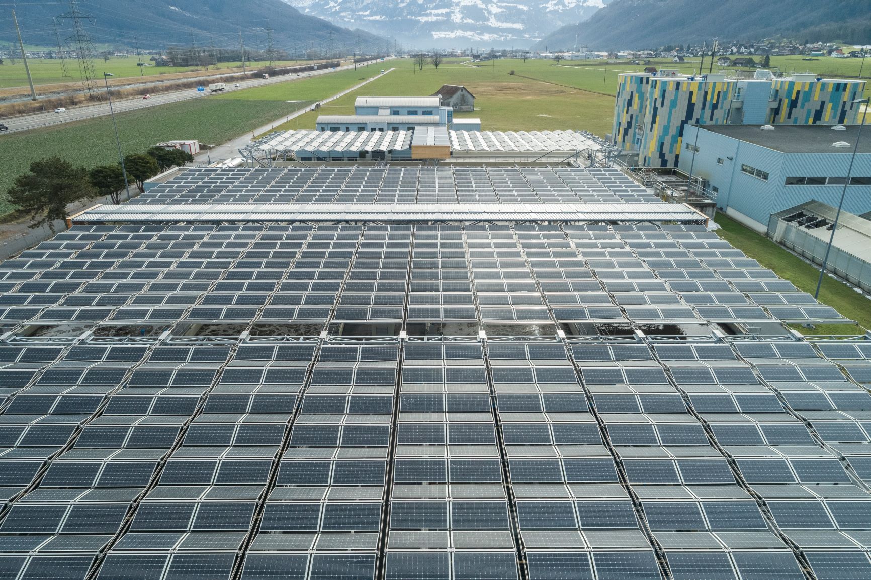 Luftaufnahme Solarfaltdach ARA Glarnerland