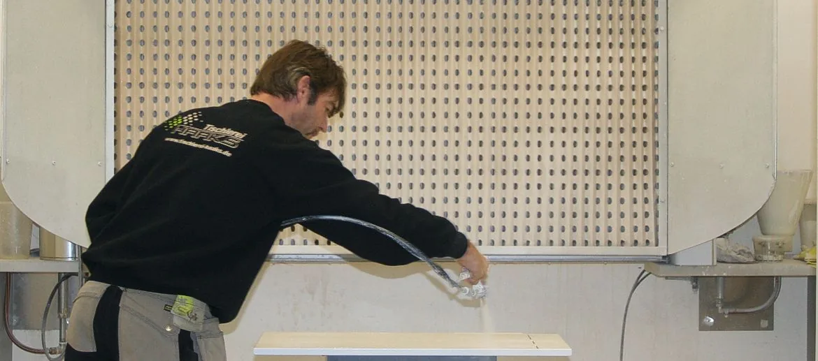 Oberflächenbehandlung in der Werkstatt
