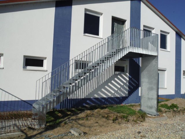 Fluchttreppe für THW-Gebäude Achern, Breisach, Freiburg