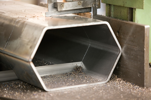 Saw cuts up to 610 x 540 mm