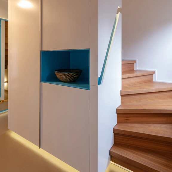 Treppenschrank nach Maß