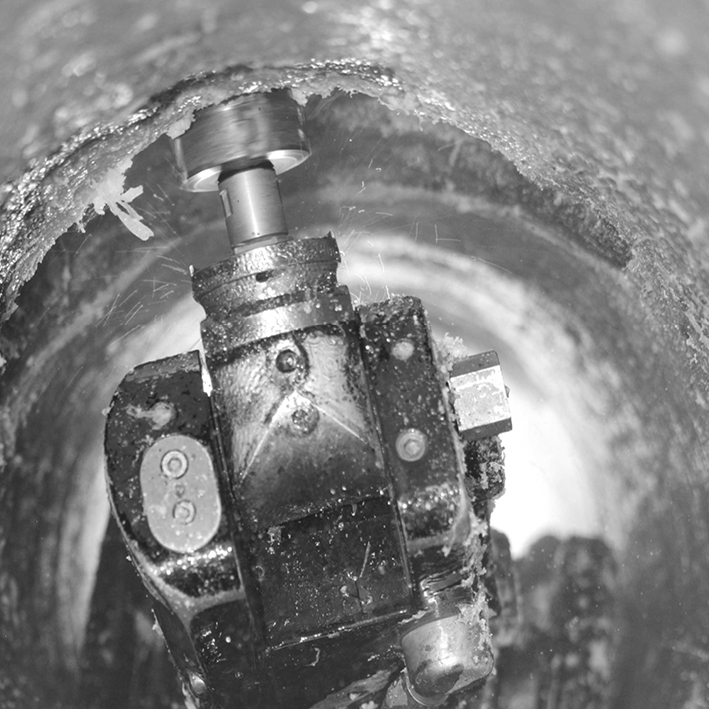 Fräsroboter für Fräsarbeiten im Rohr