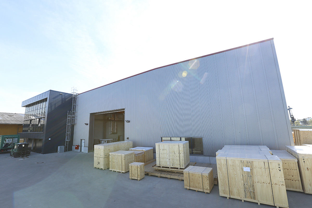 Export crate for highly sensitive apparatus