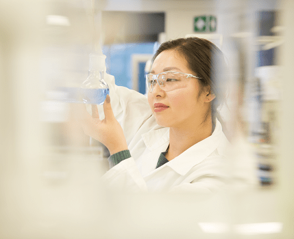 Labor: Rohstoff- und Produktanalytik