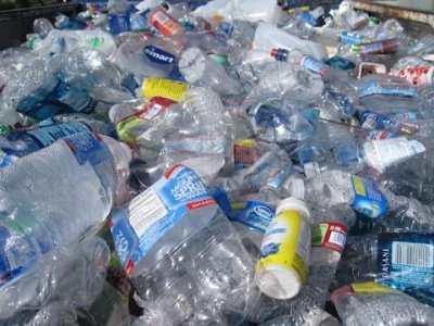 PET-Flaschen im Recycling