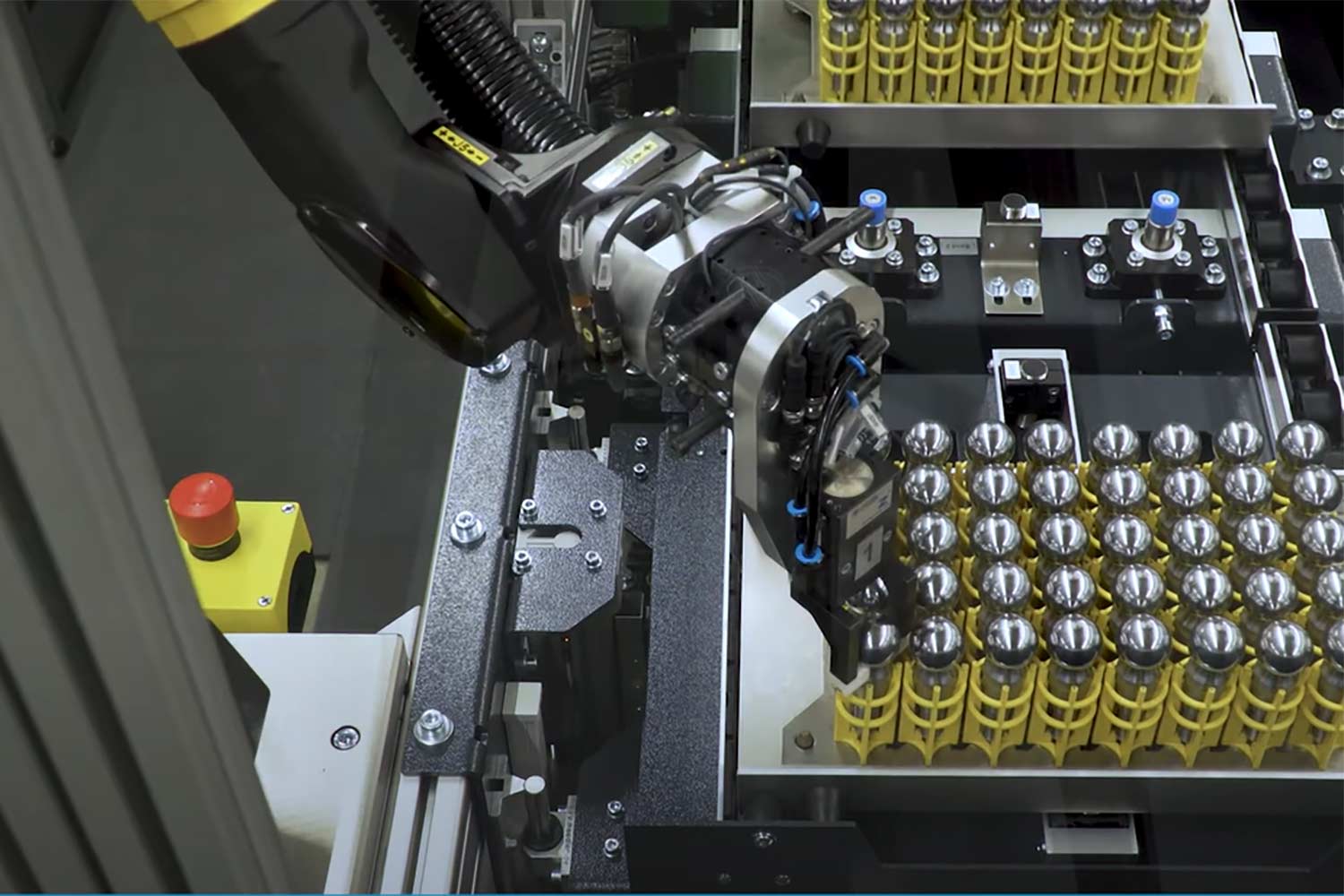 Roboterzelle – Greifertechnik