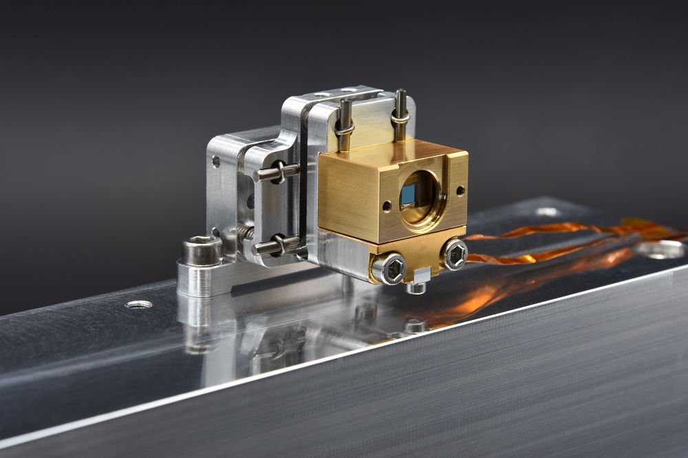 Non-linear Crystal Oven