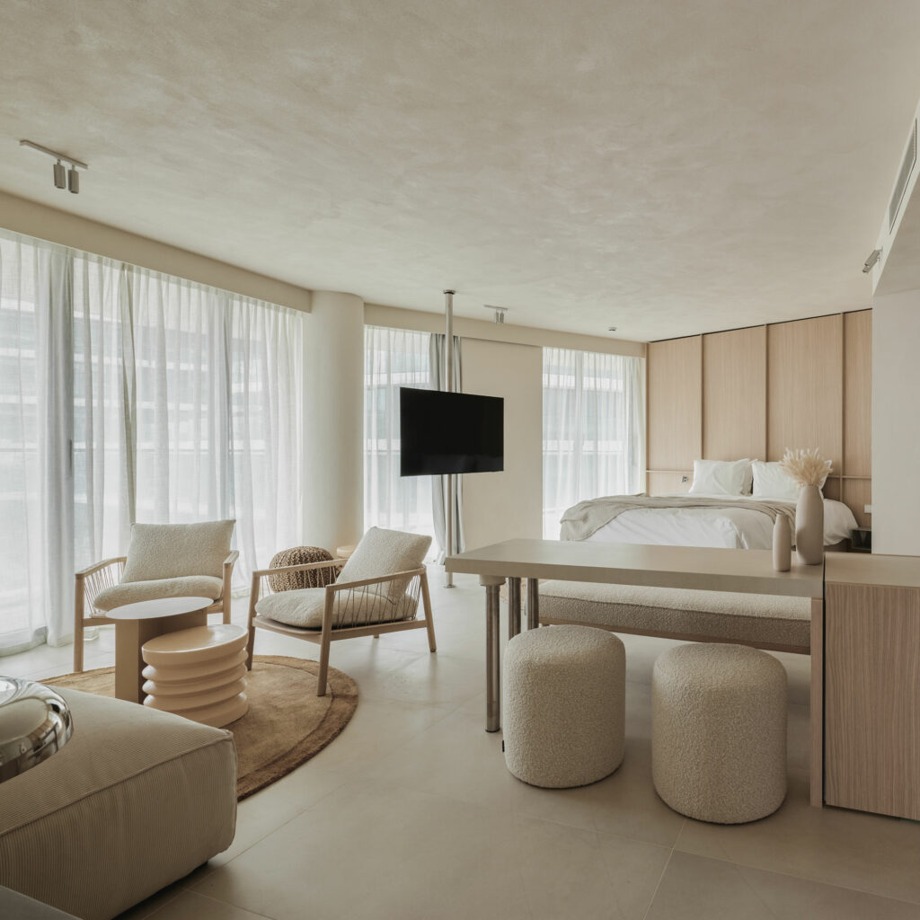 Sofa Enso District Hotel