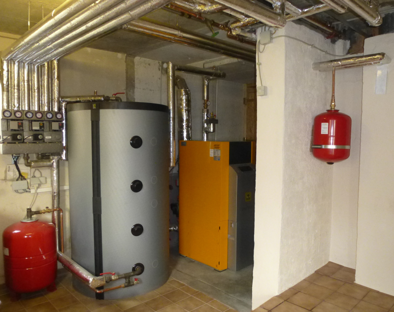 KWB Pellet-Heizanlage 15 kW mit Pufferspeicher