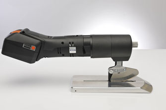 MOFEX electric shears in use