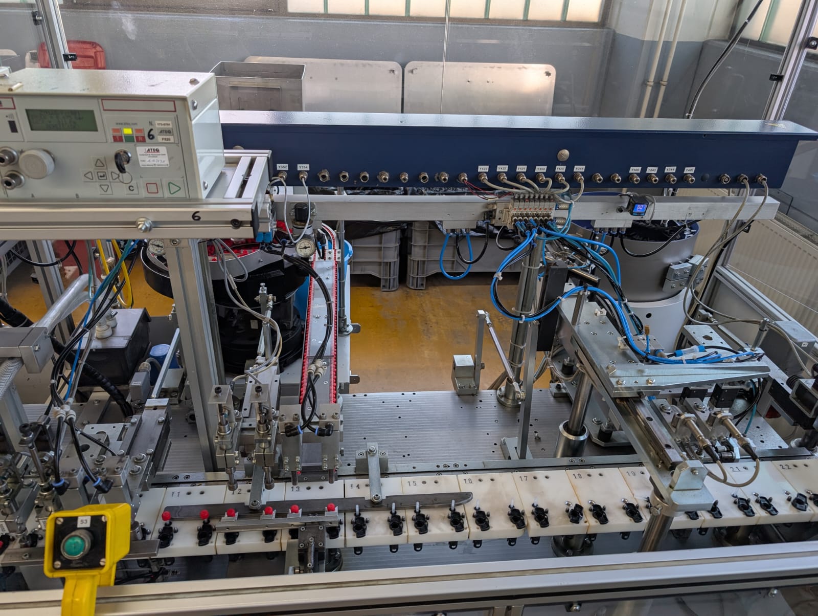 Längstaktmaschine vor dem Umbau auf die neue Bauteilgeneration