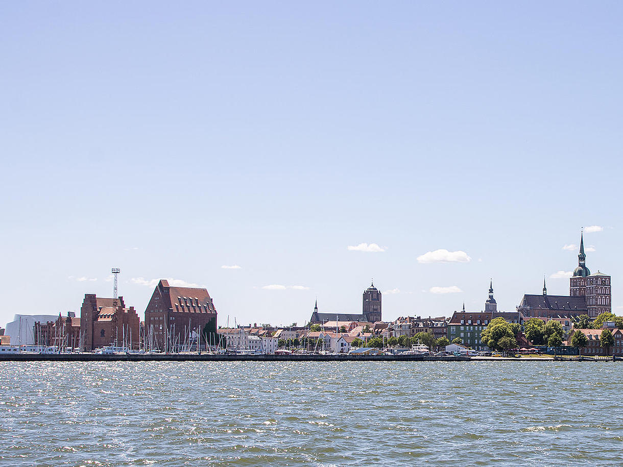 Schiff ab Hafen Stralsund
