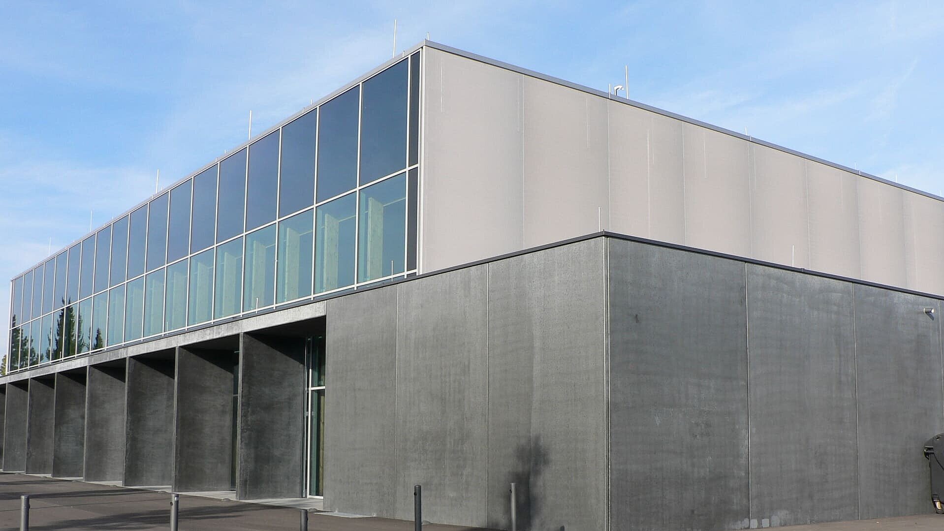 Wandscheiben anthrazit (Stadthalle Rottweil)