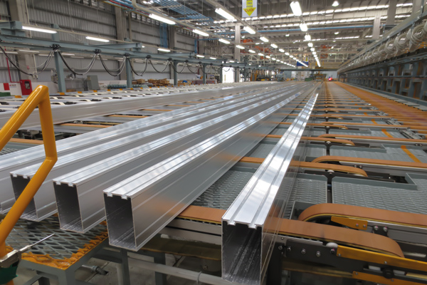 Strangpresswerk – Produktion und Veredelung von Aluminiumprofilen